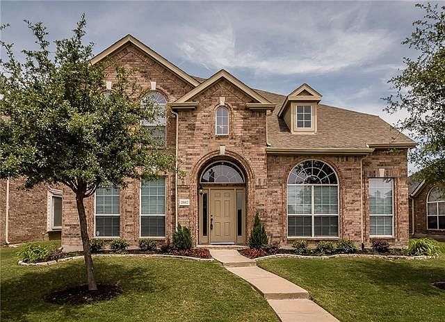 1st image of 2882 La Vista Ln
