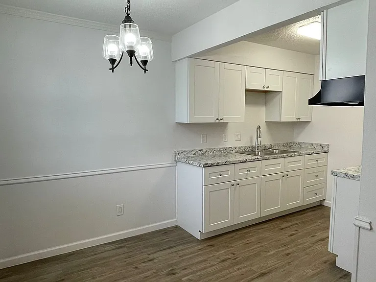 Fortune Square Apartments — Photo 11
