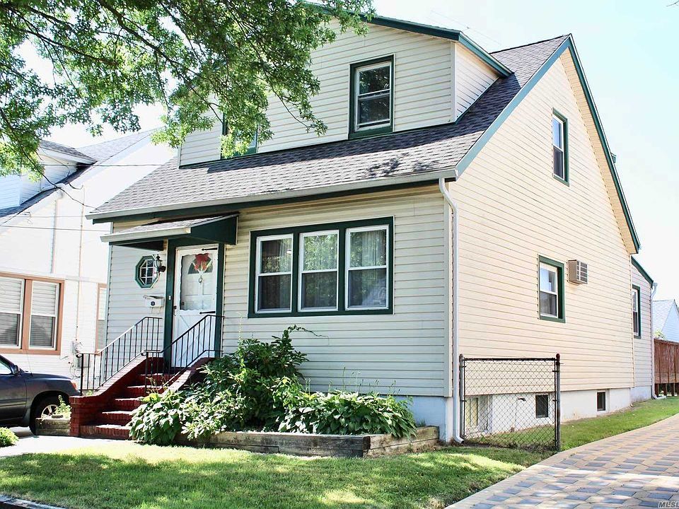 64 Brown St, Mineola, NY 11501 Zillow