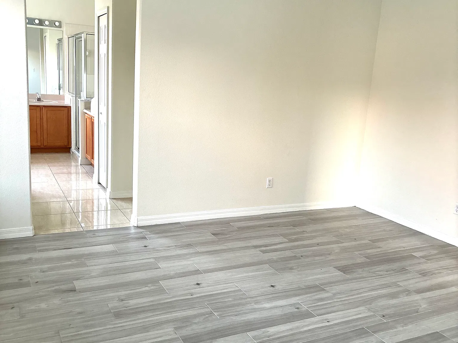 4 bed, 2110 sqft, $2,500 — Photo 4