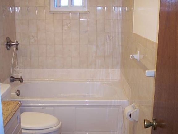 Bath w/ Jacuzzi