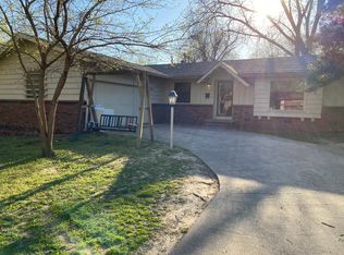 5672 S Yorktown Pl, Tulsa, OK 74105