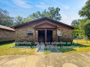 2389 Metzger Dr, Pensacola, FL 32504