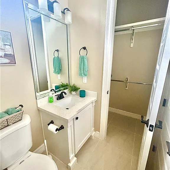 1329 N Cesar Chavez Rd — Photo 5