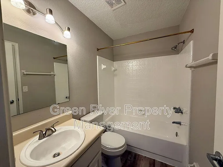 7665 Jana Ln S — Photo 15