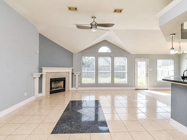 16307 Scotch Hollow Ln — Photo 9