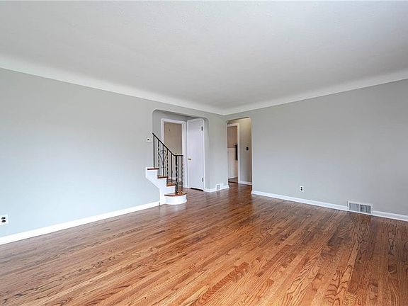 4th image of 1764 E 230th St