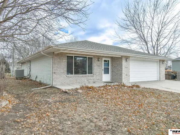 1024 Sycamore Ave, Crete, NE 68333