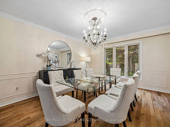 5th image of 32 Saddletree Dr