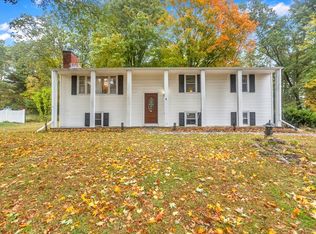 6 Hawthorne Rd, Wilbraham, MA 01095