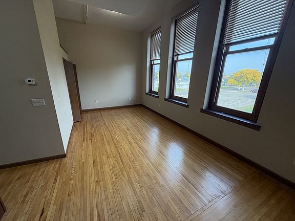 2nd image of 214 S Kline St #31