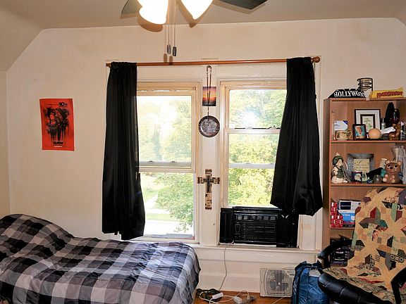 4th image of 512 North St #512A