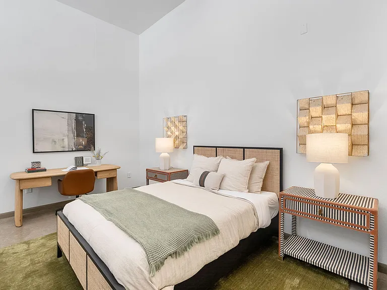 Elle West Ave — Photo 12