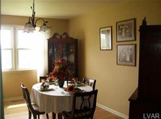 1430 Quarry Dr, Bethlehem, PA 18020