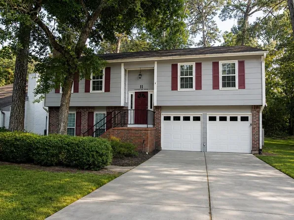 11 Hickory Oak Dr, Spring, TX 77381
