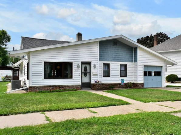 617 W 9th St, Winona, MN 55987