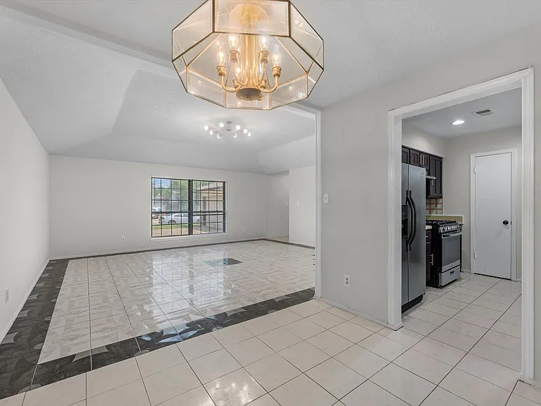 7234 Lost Fable Ln — Photo 11