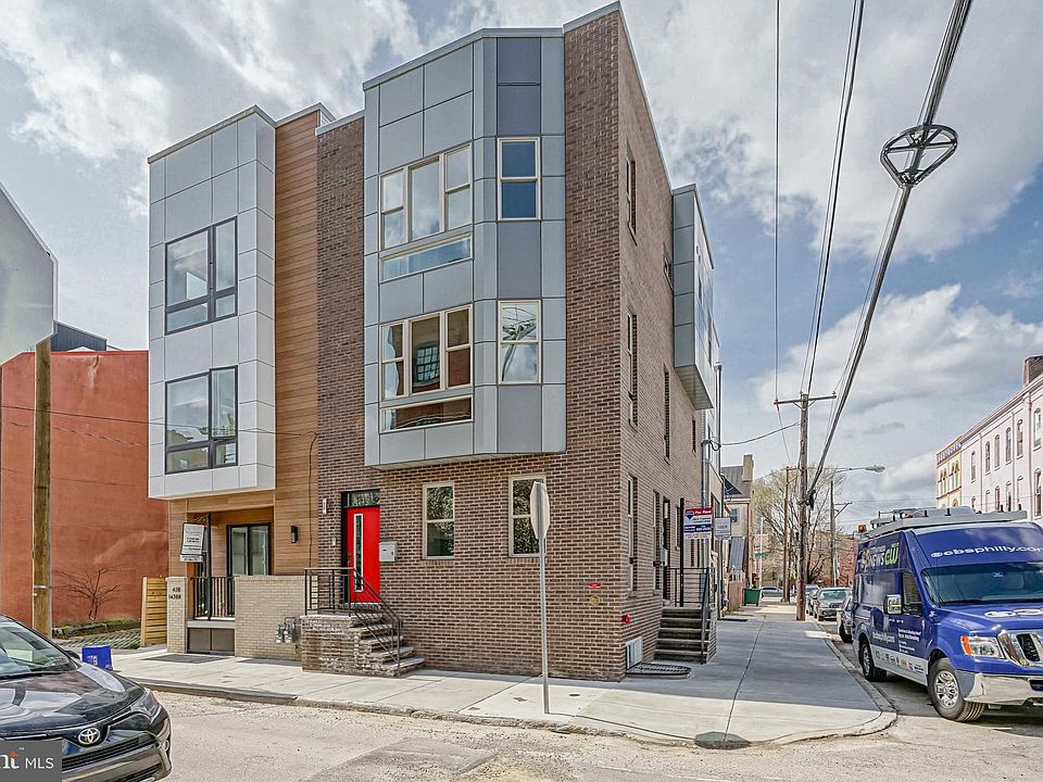 1st image of 300 W Jefferson St #B