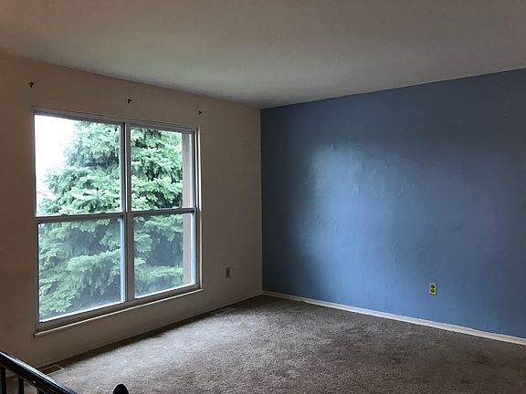 5th image of 3223 Yvette Ct