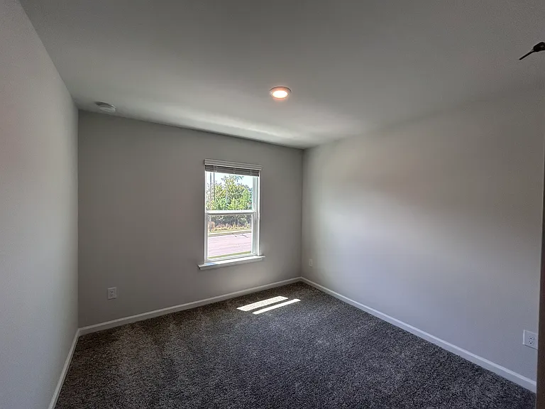 bedroom 1 in the 3rd floor