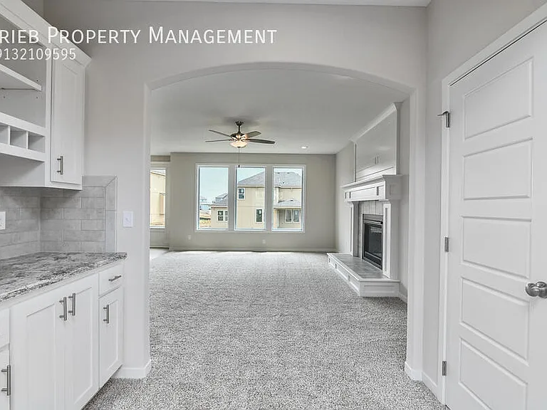 2677 W Dartmouth St — Photo 10