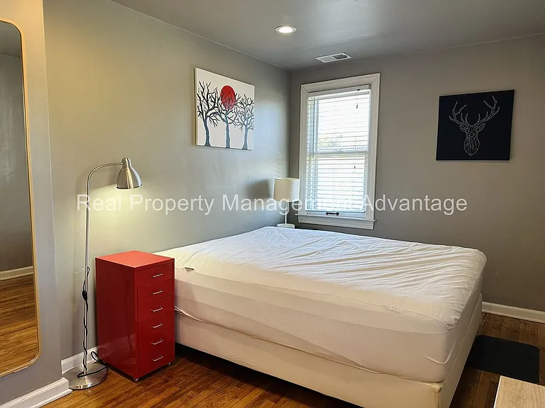 781 Camden — Photo 12