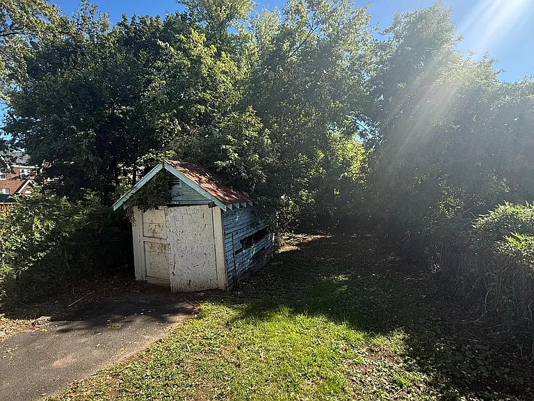118 Maple Ave — Photo 5