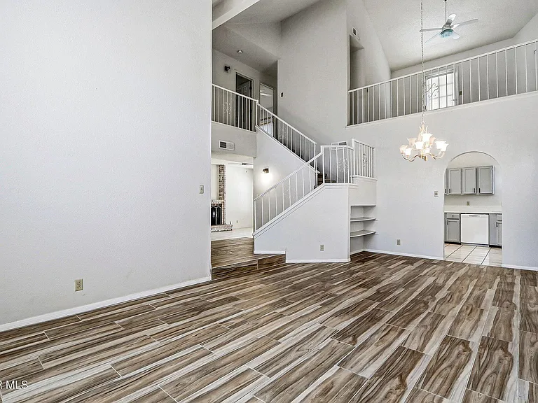 7765 Dianjou Dr — Photo 7