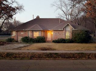 324 Dobbs Rd, Shady Shores, TX 76208