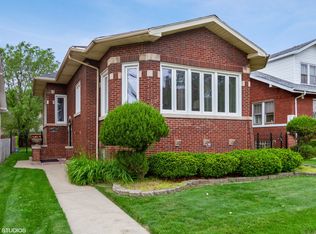 8210 S Saint Lawrence Ave, Chicago, IL 60619
