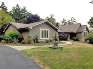 2101 Wallace Rd, South Park, PA 15129