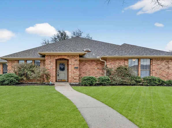 1406 Spyglass Dr, Mansfield, TX 76063