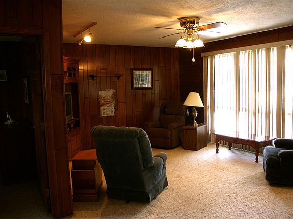 4th image of 824 S 12th Ave