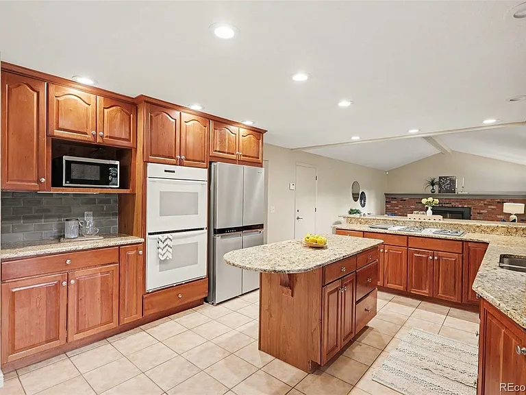 5937 S Jasmine St — Photo 9
