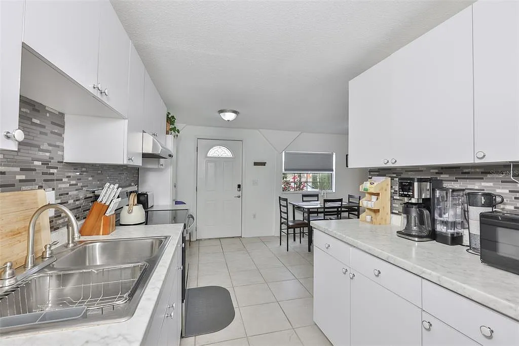 1 bed, 1.0 bath, 624 sqft, $1,800 — Photo 4