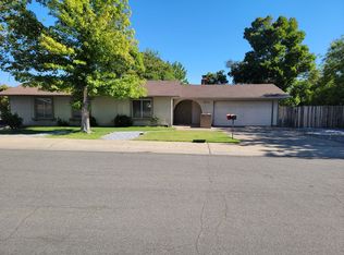 2015 Quartz Way, Redding, CA 96001