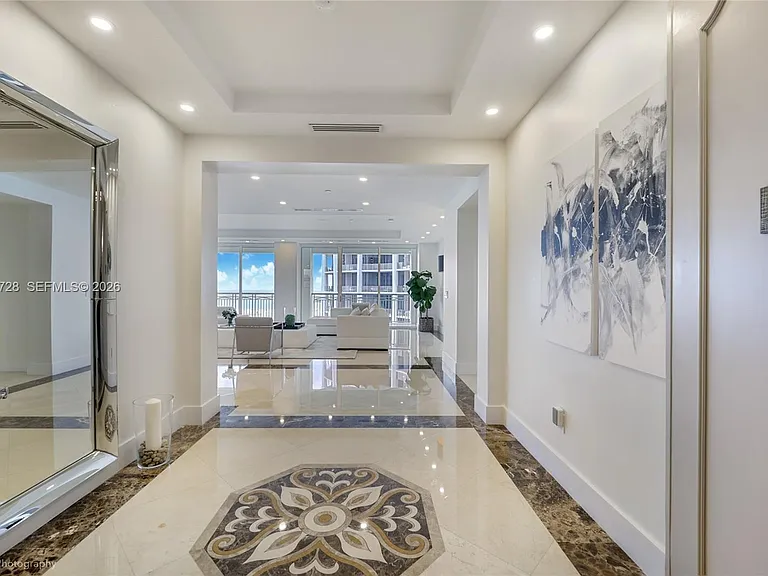 3400 SW 27th Ave #2202 — Photo 2