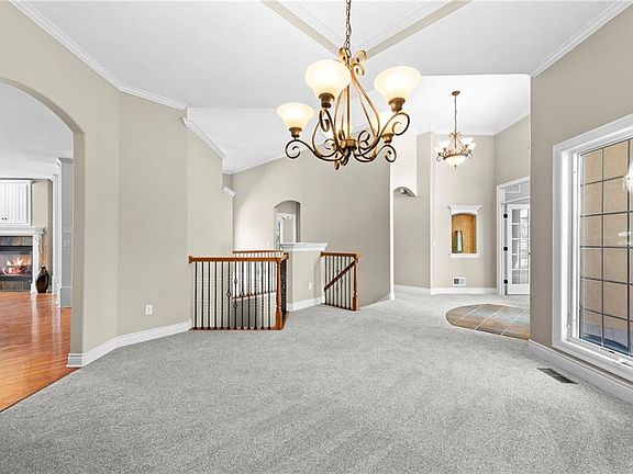 4th image of 10321 N Revere Ave