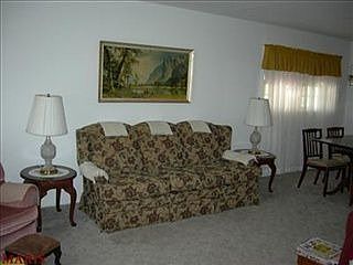 3rd image of 47 Fenwick Dr