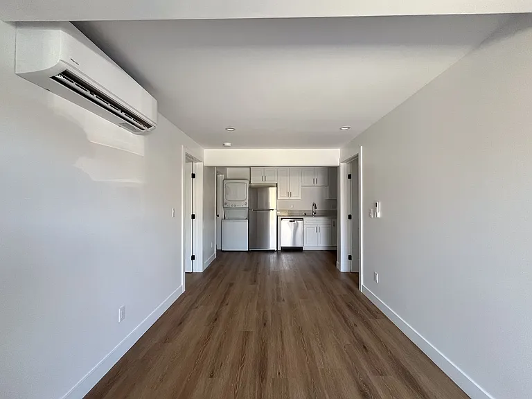 116 N Helberta Ave — Photo 12