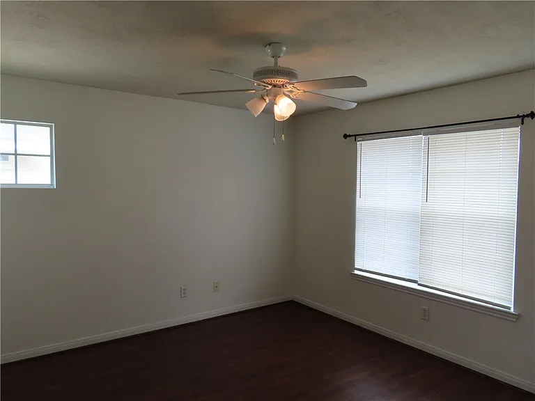 4115 McFarland Dr — Photo 43