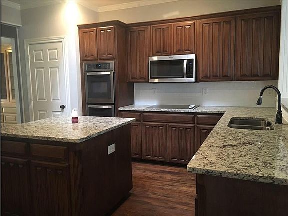 3rd image of 5020 Highland Meadow Dr