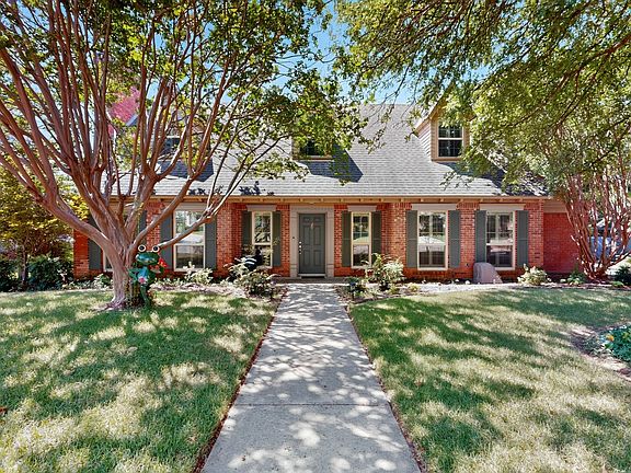 2nd image of 1909 Highland Park Cir