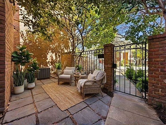 2nd image of 4050 Frankford Rd APT 804