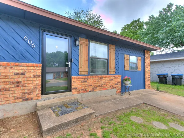 606 Holsey Dr, Noble, OK 73068