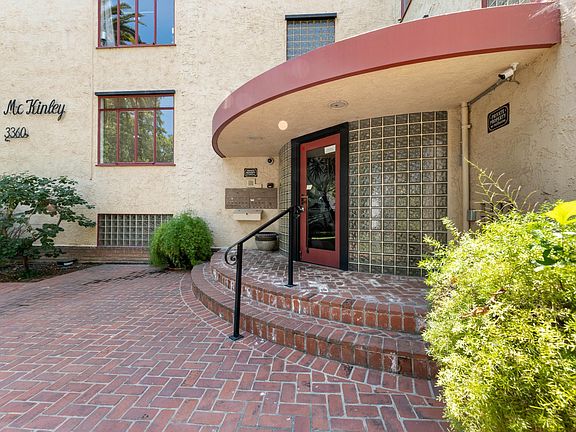 Front Entryway