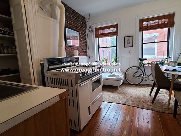 2nd image of 10 Unity St APT 3