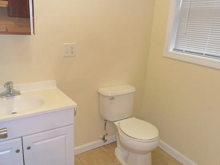 848 Waverly St #4 — Photo 4