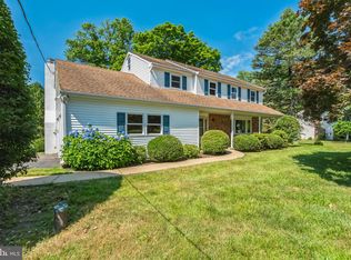 33 Chestnut Valley Dr, Doylestown, PA 18901