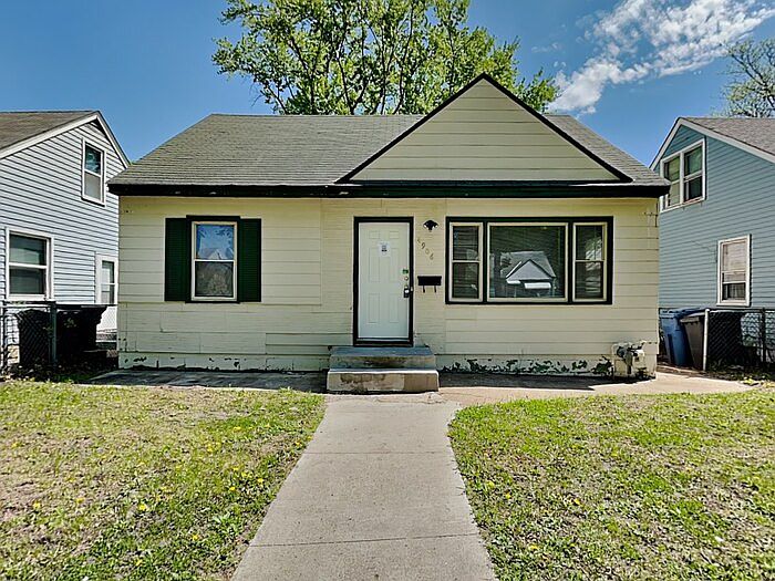 1st image of 4906 Newton Ave N